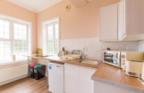 Fritton Apartamento | Host & Stay | Redwings Sanctuary Rooms