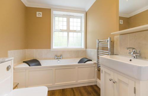 Hopton Casa | Host & Stay - Redwings Sanctuary Rooms