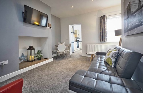 Seaton Delaval Casa | Host Stay Skyview