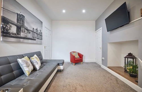 Seaton Delaval Casa | Host Stay Skyview