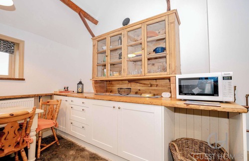 Broughton Hackett Casa | Host & Stay | Snodsbury Barn