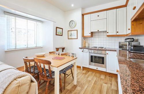 Newton by the Sea Apartamento | Host & Stay - Spinnaker