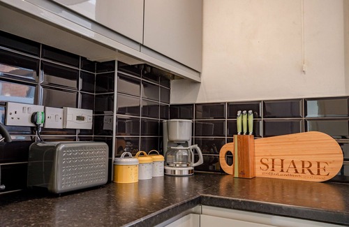 Tadworth Apartamento | Host & Stay | Station Approach
