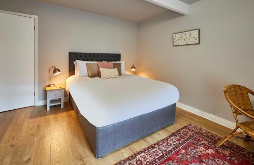 Skinningrove Casa | Host & Stay - Stone Row
