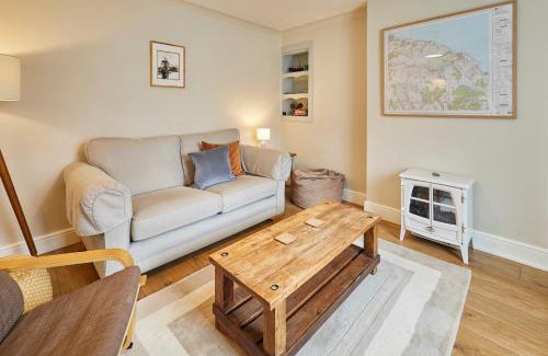 Skinningrove Casa | Host & Stay - Stone Row