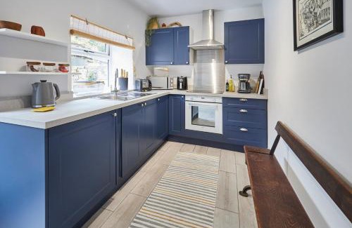 Skinningrove Casa | Host & Stay - Stone Row