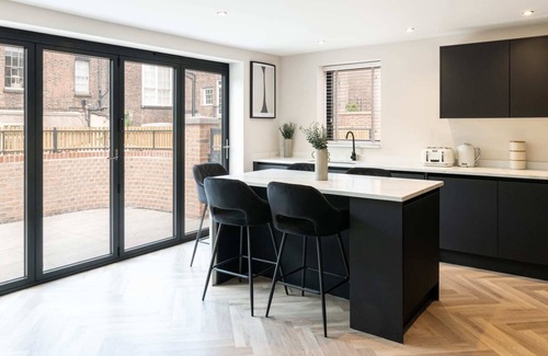 Hope Street Casa | Host & Stay | The Pilgrim House