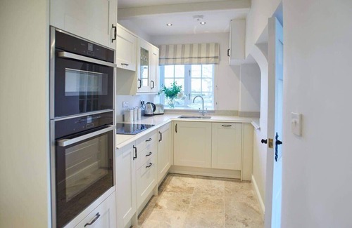 Harrogate Casa | Host & Stay | Tithe Cottage