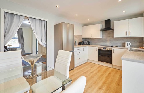 Kettering Casa | Host & Stay | Venture Park Villas