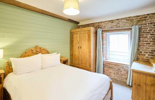 Fakenham Casa | Host & Stay - West Barn