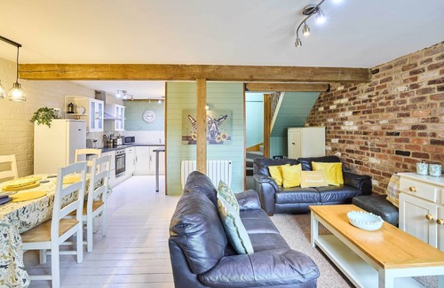 Fakenham Casa | Host & Stay | West Barn