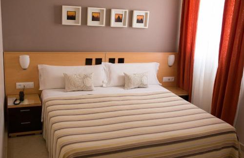 Sanlúcar la Mayor Casa | Hostal Albero by eme hoteles