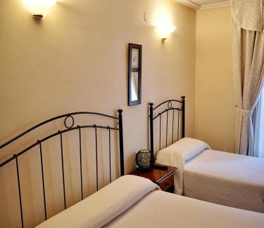 Centro histórico de Ávila Casa | Hostal Alcántara