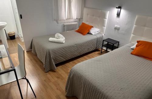 Puigcerda Casa | Hostal ARS