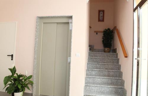 Tabernas Casa | Hostal Avenida