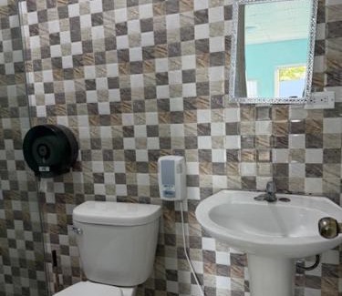 Colon Casa | HOSTAL BLUE OASIS AQUAMAr