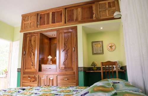Remedios Casa | Hostal Bola 8