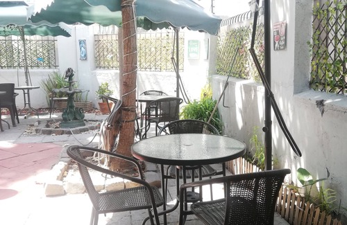 Nunoa Casa | Hostal Café Bed and breakfast