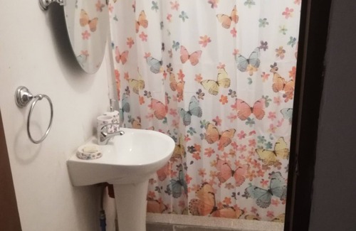Nunoa Casa | Hostal Café Bed and breakfast