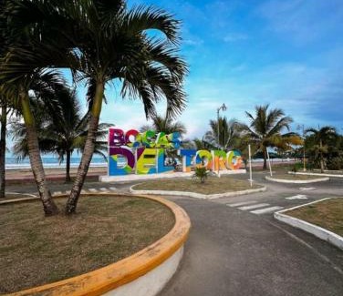 Big Creek Otro | hostal Camping la ygriega