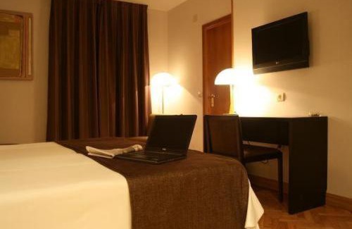 Getafe Casa | Hostal Carlos III