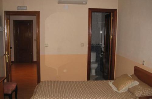 Villarejo de Salvanes Casa | Hostal Carmelo
