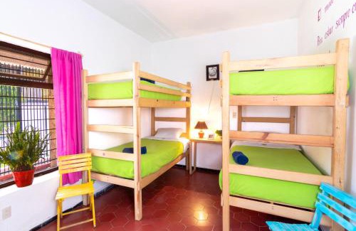 Americana Casa | Hostal Casa Colores Adults Only