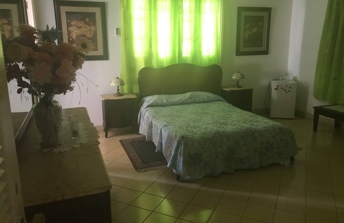 El Vedado Casa | Hostal Casa Conchita