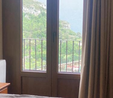 Llimiana Casa | Hostal Centre Del Montsec