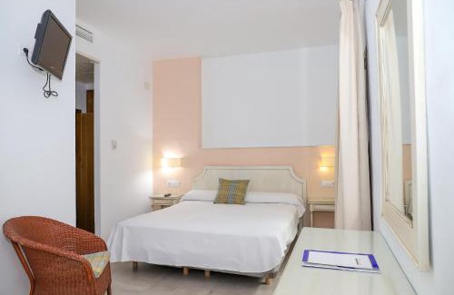 Zahara de los Atunes Casa | Hostal Doña Lola Marina