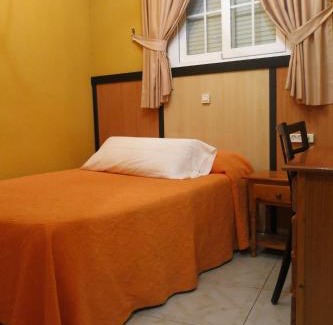 Alcalá de Henares Casa | Hostal Don Juan I
