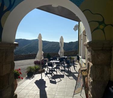 Petilla de Aragon Casa | Hostal Don Santiago Ramon y Cajal