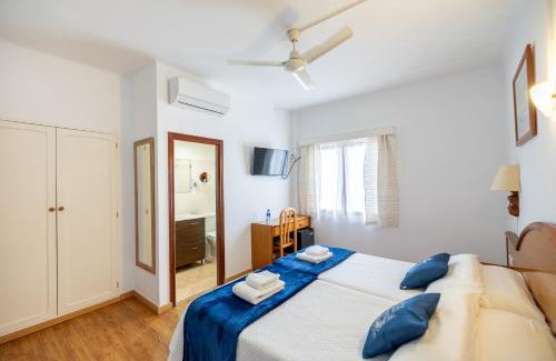 Colonia Sant Jordi Casa | Hostal Doris - Adults Only