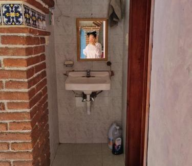 FERROCARRIL Casa | Hostal El Sendero Del Chamán.