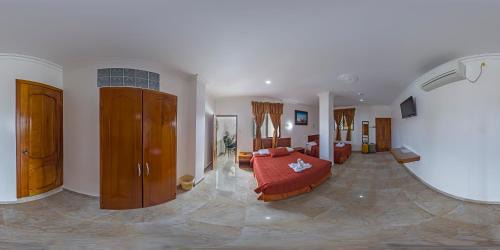 Bahía de la Academia Hotel | Hostal España