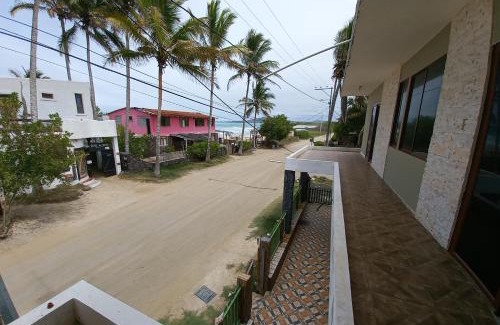 Puerto Villamil Casa | HOSTAL JANET STARLiNK