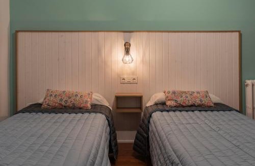 La Virgen del Camino Casa | Hostal Julio Cesar
