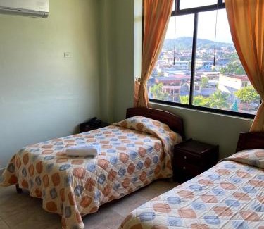 Tena Hotel | Hostal La Colina