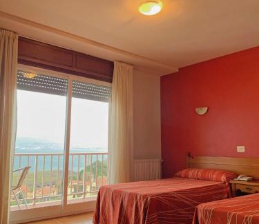 Cangas Casa | Hostal Las Vegas