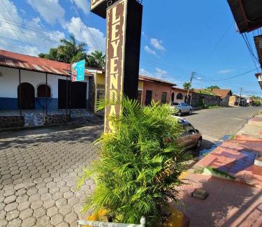 Leon Casa | Hostal Leyendas