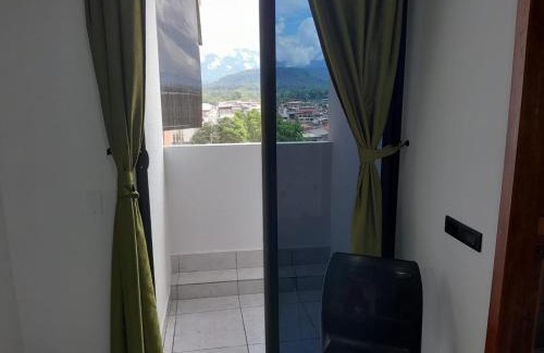 Tena Cama Y Desayuno | Hostal Limoncocha