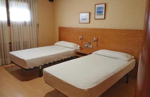 Olvega Casa | Hostal Los Infantes