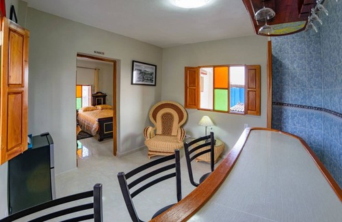 Old Havana Casa | Hostal Los Villanueva