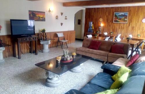 Zona 13 Casa | Hostal Los Volcanes