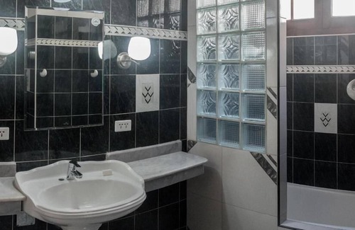 El Vedado Casa | Hostal Peregrino Vedado