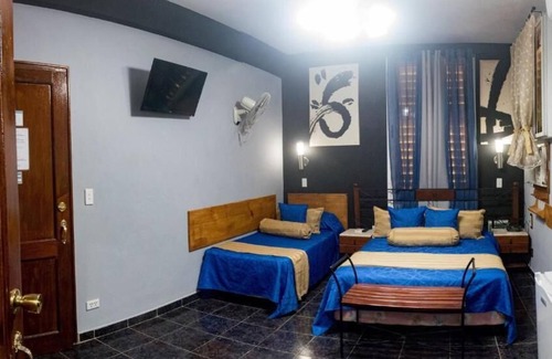 El Vedado Casa | Hostal Peregrino Vedado