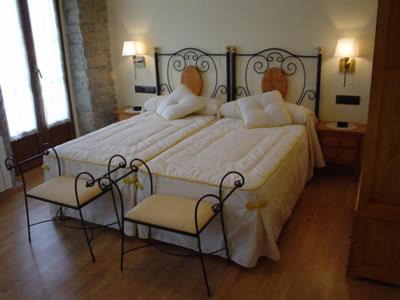 Yesa Casa | Hostal Restaurante Arangoiti
