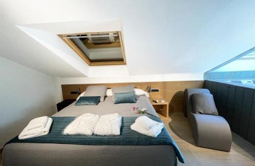 Zudaire Casa | Hostal Restaurante Ibaisek