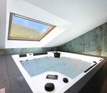 Zudaire Casa | Hostal Restaurante Ibaisek