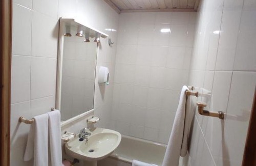 Tragacete Casa | Hostal Restaurante Serrania
